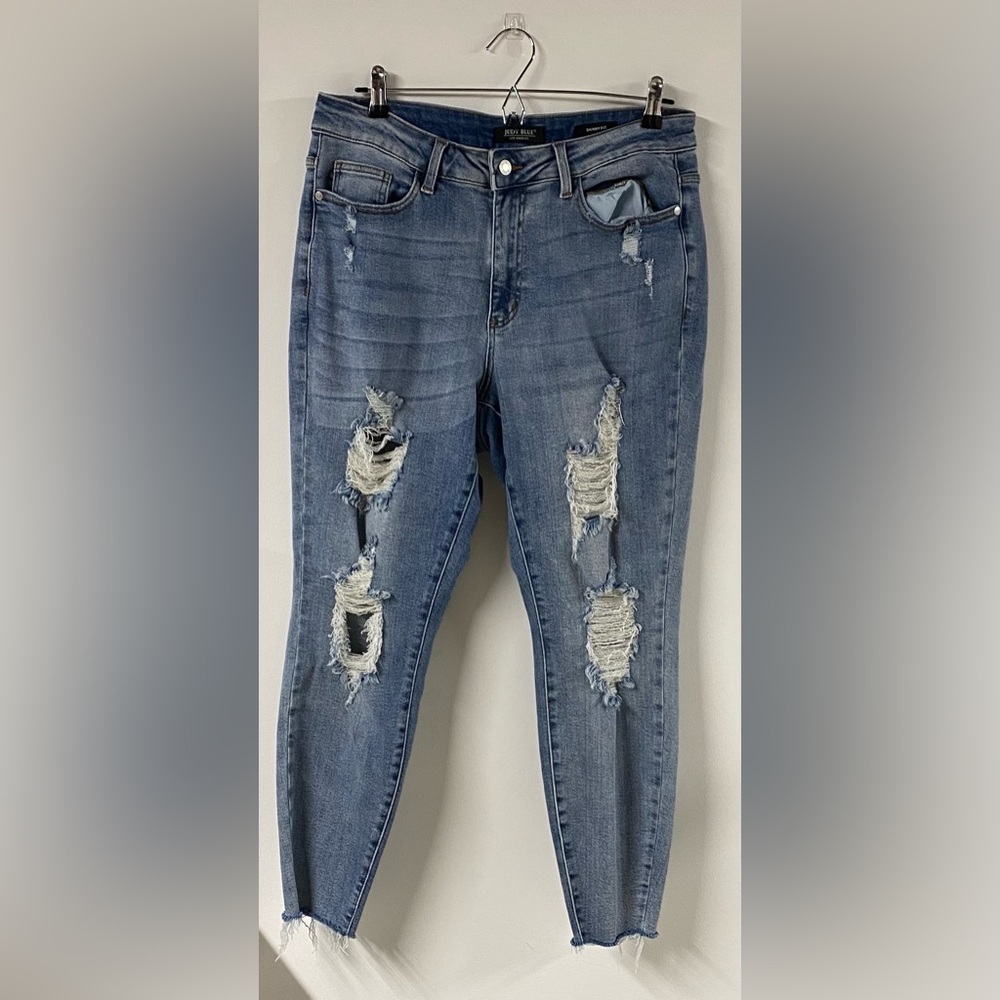 Judy Blue Distressed Skinny Jeans 14W